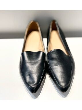 Banana Republic Black Pointed-Toe Flats